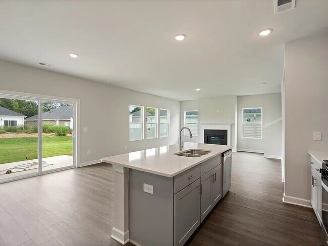 Building Photo - 640 Orsman Trl