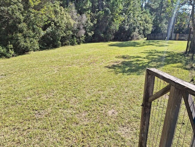 Building Photo - 8100-8104 Exchange St