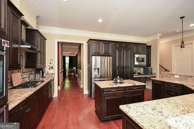 Building Photo - 2210 Spalding Dr