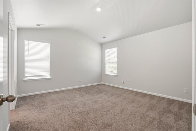 Building Photo - 9773 Roseberry St