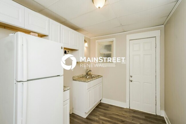 Building Photo - 3 Bedroom Pet-Friendly Home in Louisville,...