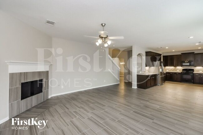 Building Photo - 10107 Stone Briar Dr
