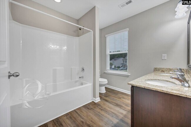 Building Photo - 122 Drummond Wy