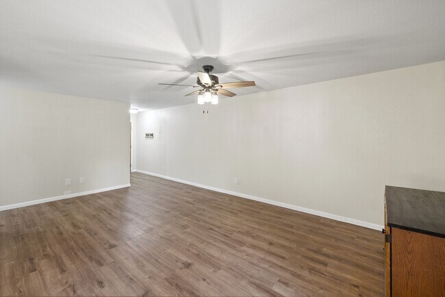 Building Photo - 777 Saturn Dr