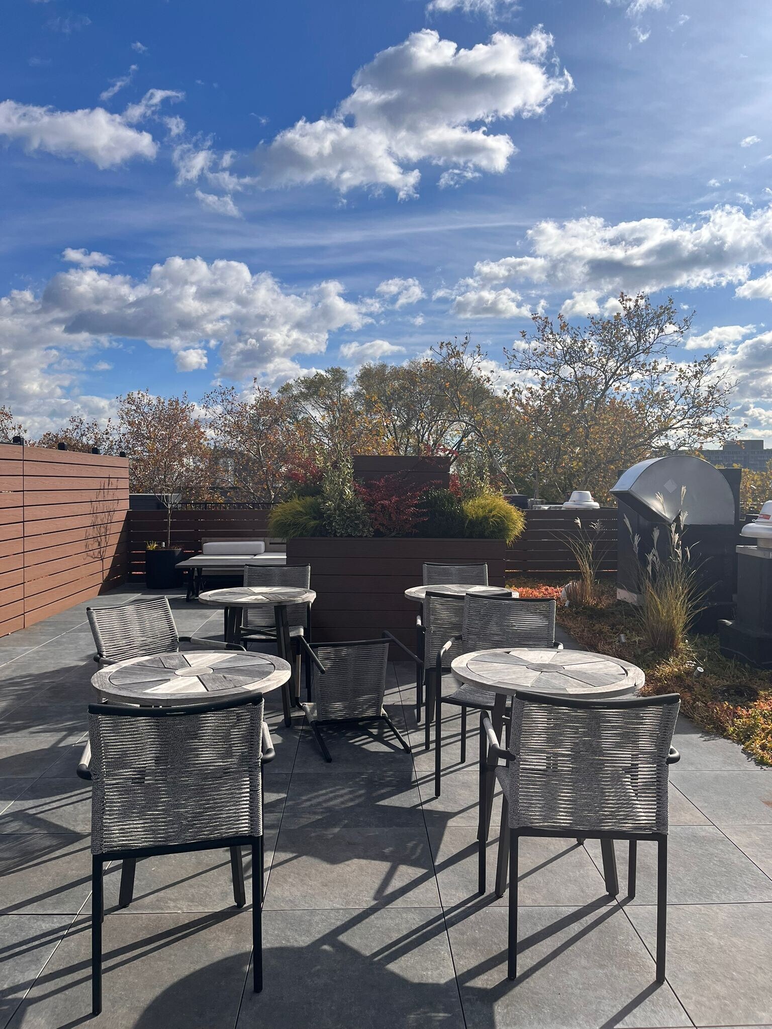 Building Photo - 329 Pacific Ave