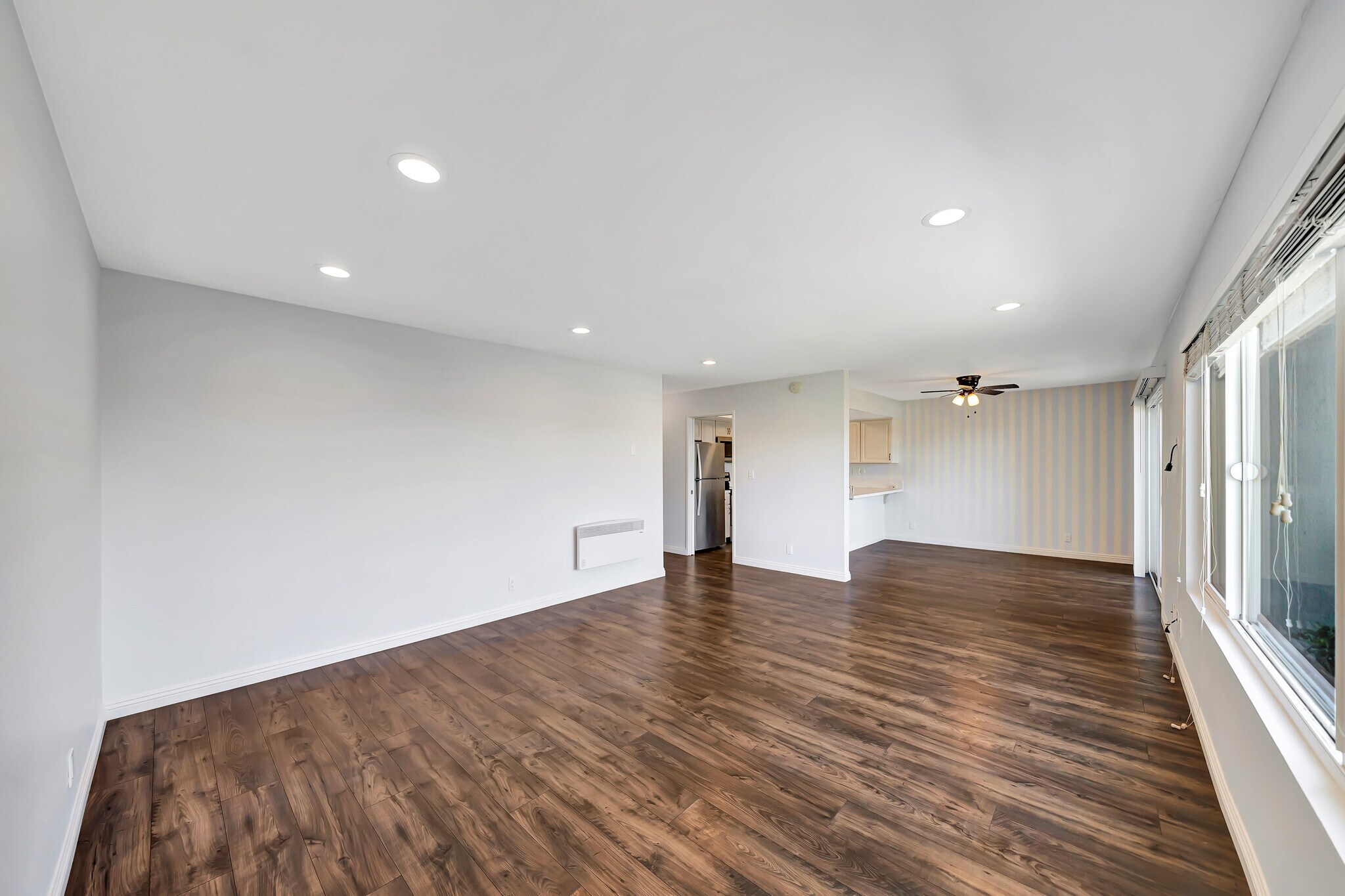 Building Photo - 3606 Vista Rey