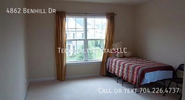 Building Photo - 4862 Benhill Dr