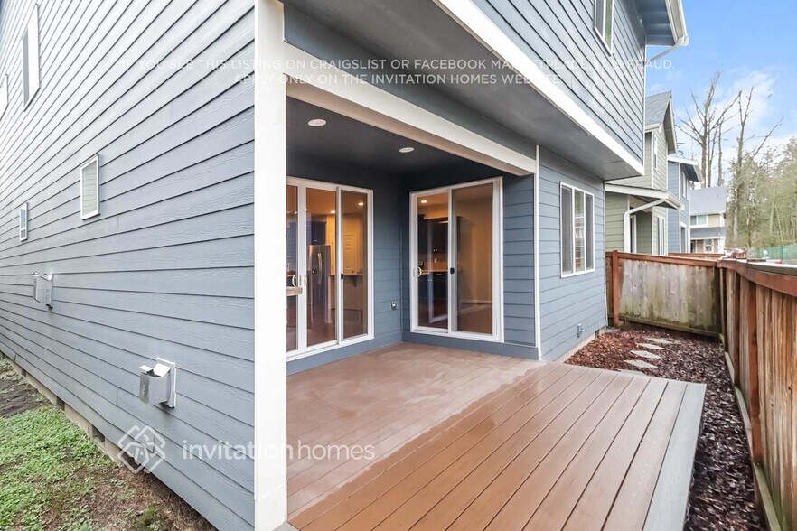 Building Photo - 16424 80th Ave E