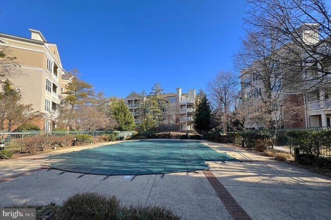 Building Photo - 12919 Alton Square