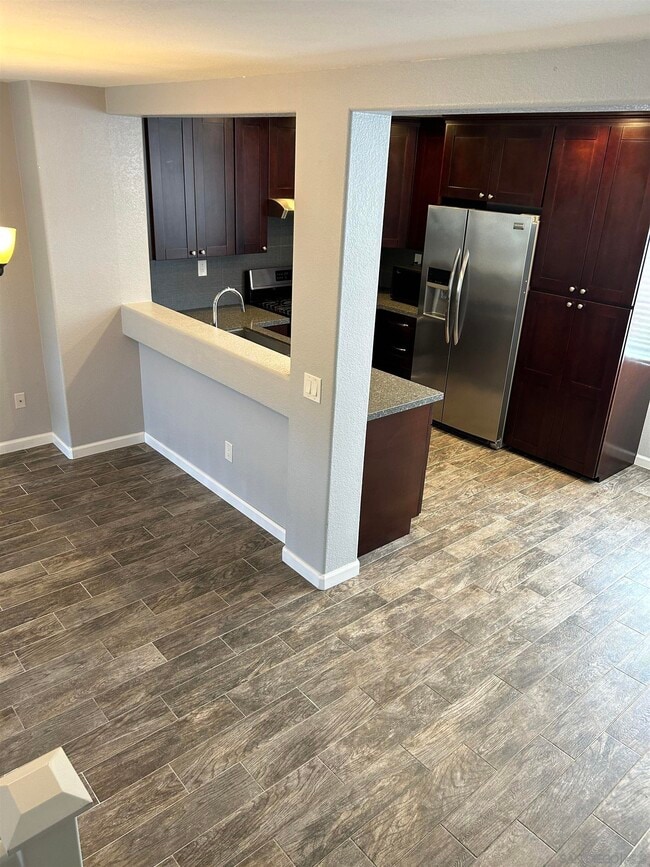 Building Photo - 10284 Wateridge Cir
