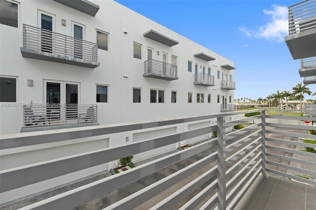 Building Photo - 9161 NW 33rd St