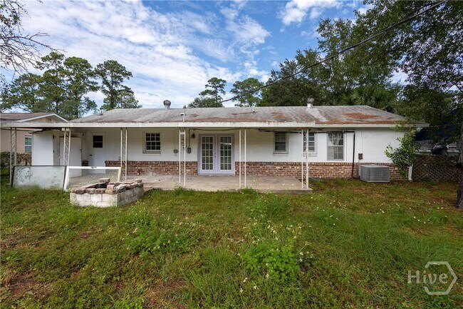 Building Photo - 5 Ossabaw Rd