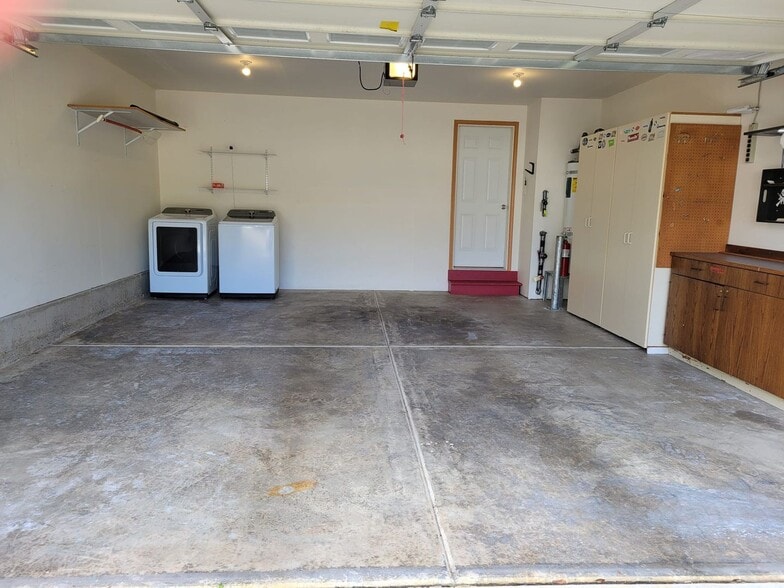 Building Photo - Suburban Serenity Nestled in the Heart of Lake Stevens