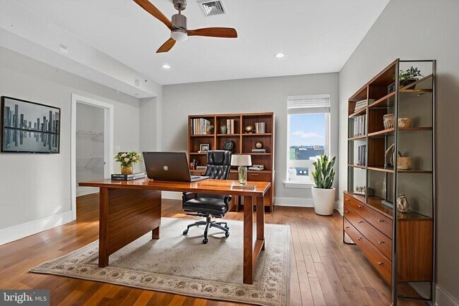 Building Photo - 946 N 2nd St