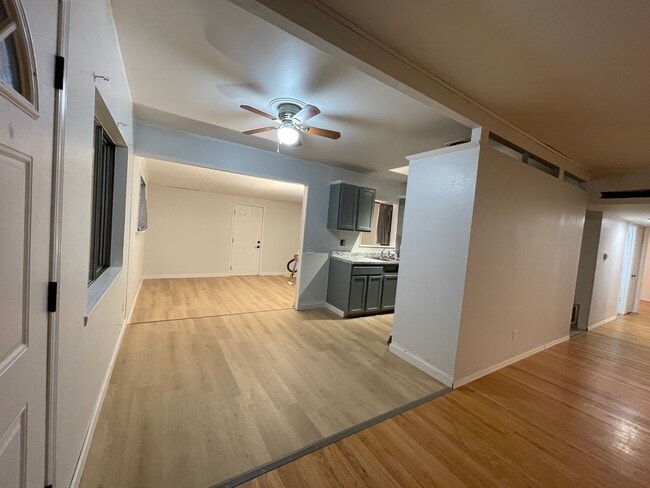 Building Photo - 30443 2nd Ave S