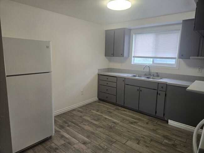 Building Photo - 2711/2713 N 10th Place