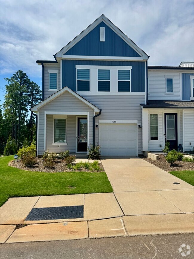 Building Photo - Cute 3BR/2BA Townhouse Minutes from Uptown