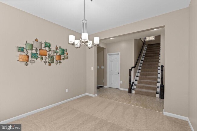 Building Photo - 920 St Martins Loop