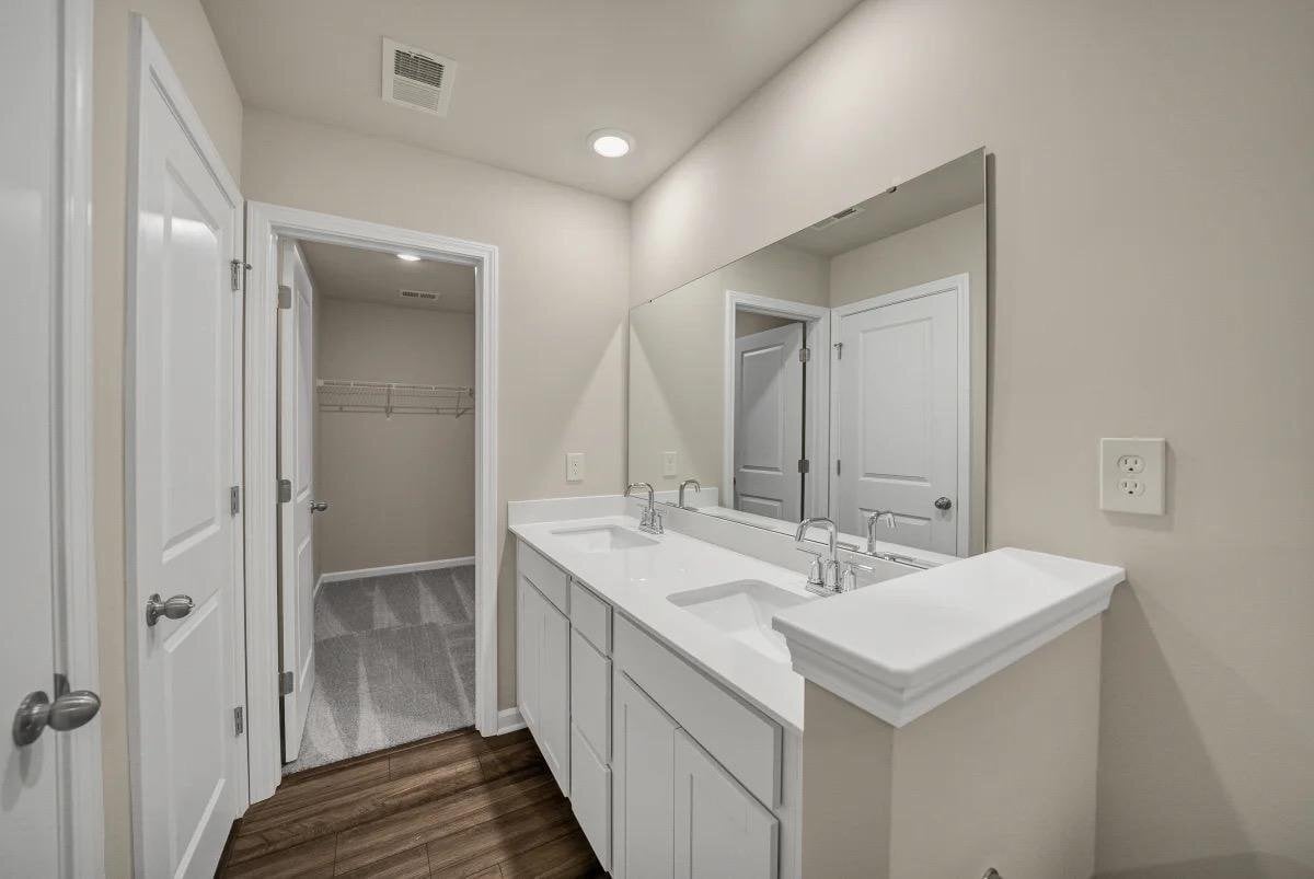 Building Photo - 109 Rose Park Ct