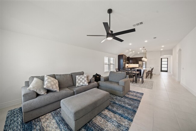 Building Photo - 14506 Clementine Hall Dr
