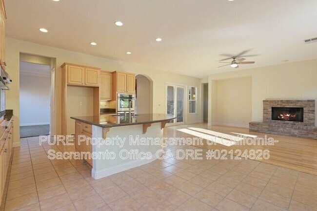 Building Photo - 1143 Bevinger Dr