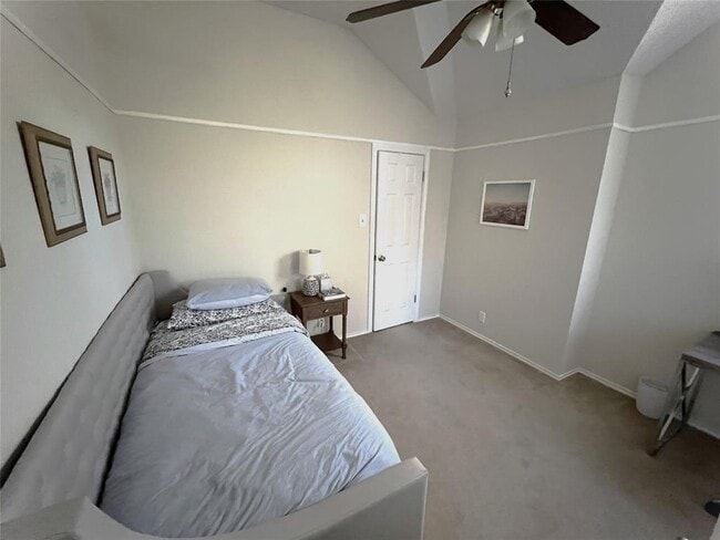 Building Photo - 10106 Vaquero Trail
