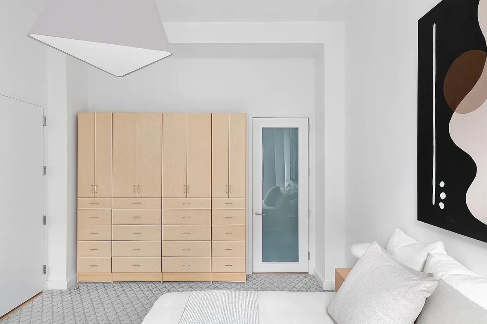 Building Photo - 420 W 25th St