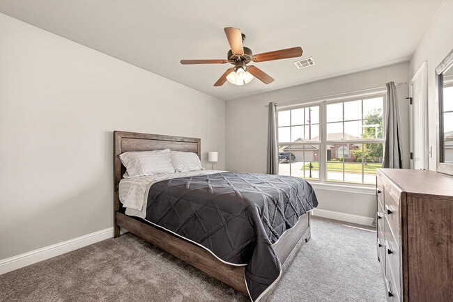 Building Photo - 1801 SW Ashbury St