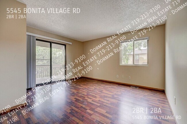 Building Photo - 5545 Bonita Village Rd