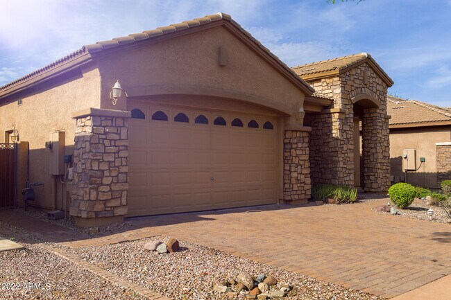 Building Photo - 3433 W Languid Ln