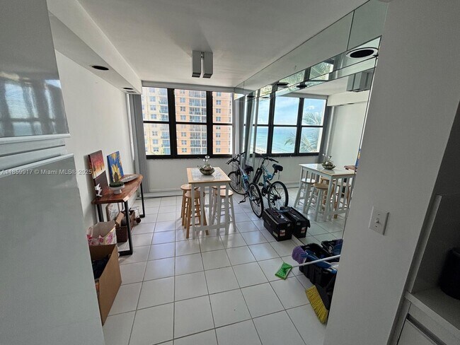 Building Photo - 2301 S Ocean Dr
