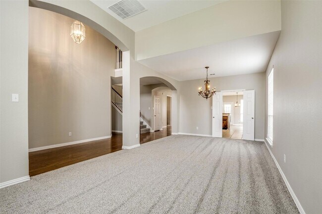 Building Photo - 130 Cassandra Dr