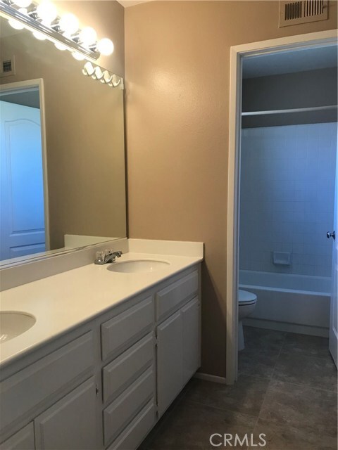 Building Photo - 14 Calella