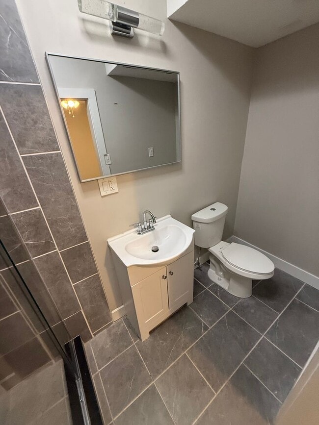 Building Photo - Beautifully Remodeled 3 Bedroom, 3 Bath Home for Rent!