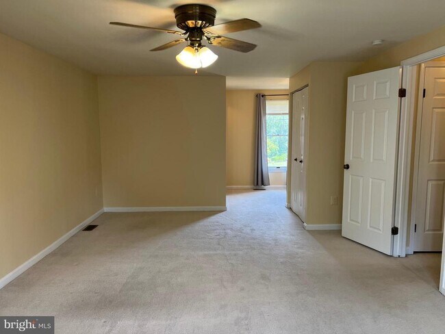 Building Photo - 6824 Silassie Ct