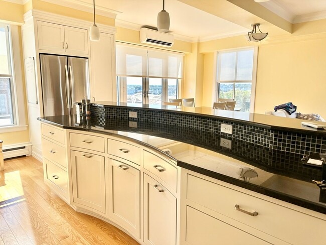 Building Photo - Penthouse Condo in Downtown Portland Peninsula