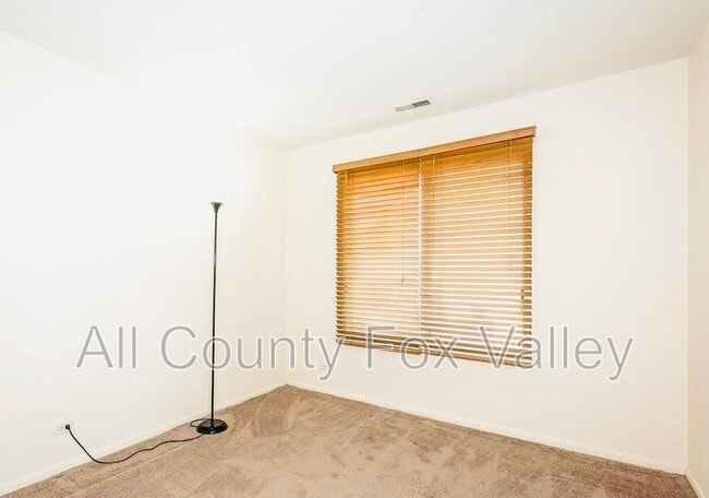 Building Photo - 324 Grissom Ct