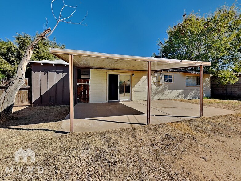 Building Photo - 3117 W Aster Dr