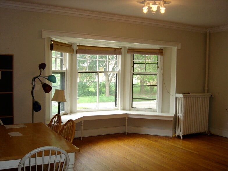 Building Photo - 714 Foster St