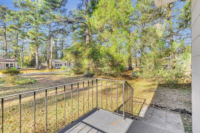 Building Photo - 3504 Powell St