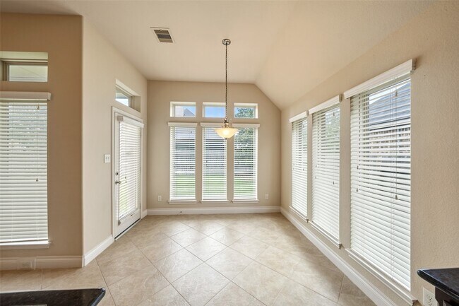 Building Photo - 29022 Crested Butte Dr