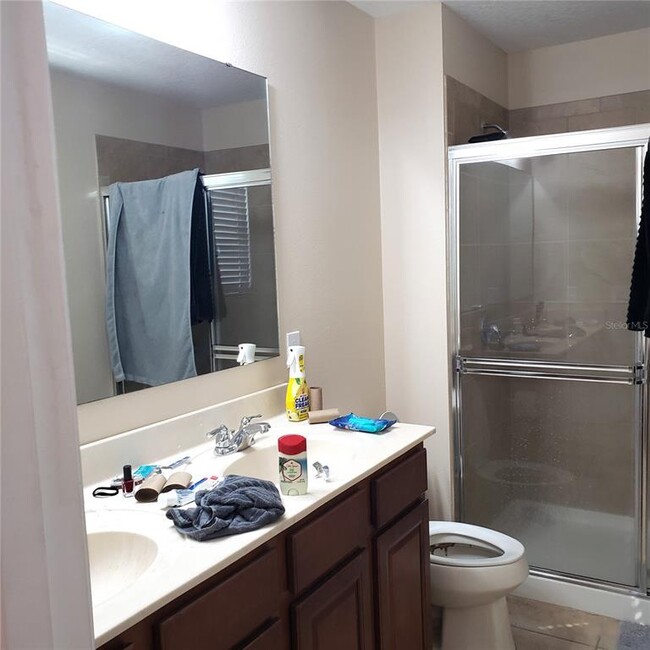 Building Photo - 2020 Leather Fern Dr