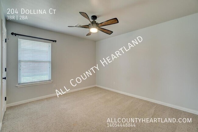 Building Photo - 204 Dollina Ct