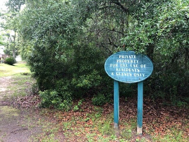 Building Photo - 3278 Bernath Dr