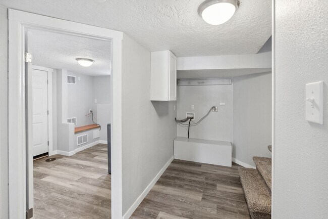Building Photo - Beautifully Updated Spokane Valley Home with a Mother in Law Suite