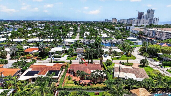 Building Photo - 2060 Tropic Isle