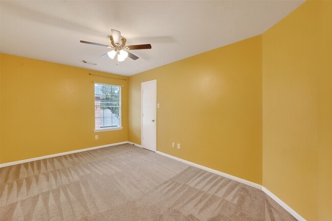 Building Photo - 6615 Windy River Ln