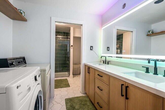 Building Photo - Fairview Retreat | 3BR/3BA with Finished Basement, 2-Car Garage & Private Yard — 17 Min to Asheville
