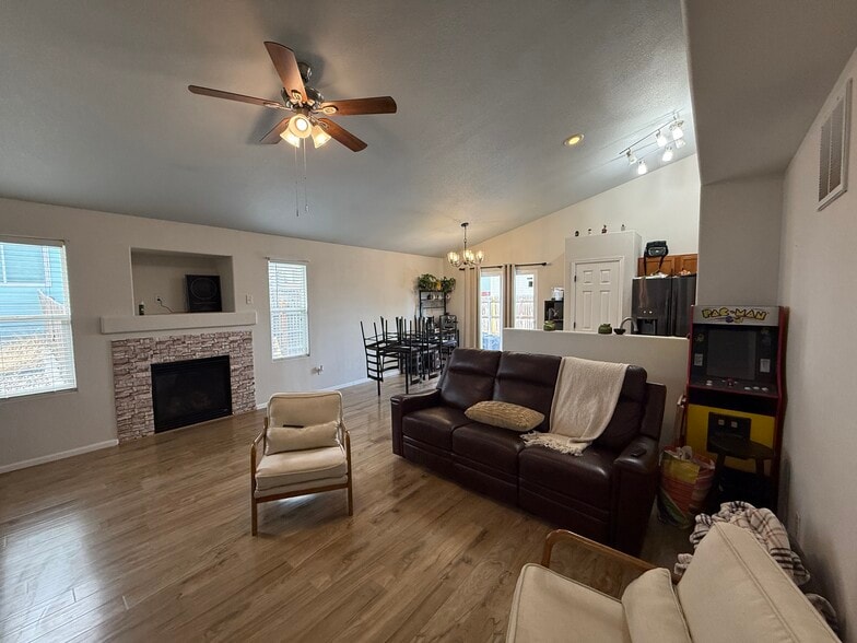 Building Photo - 7672 Fiona Ln