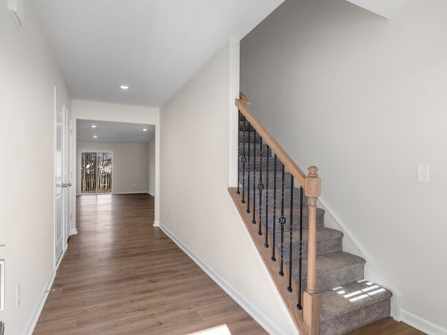 Building Photo - 140 Clairvale Ct